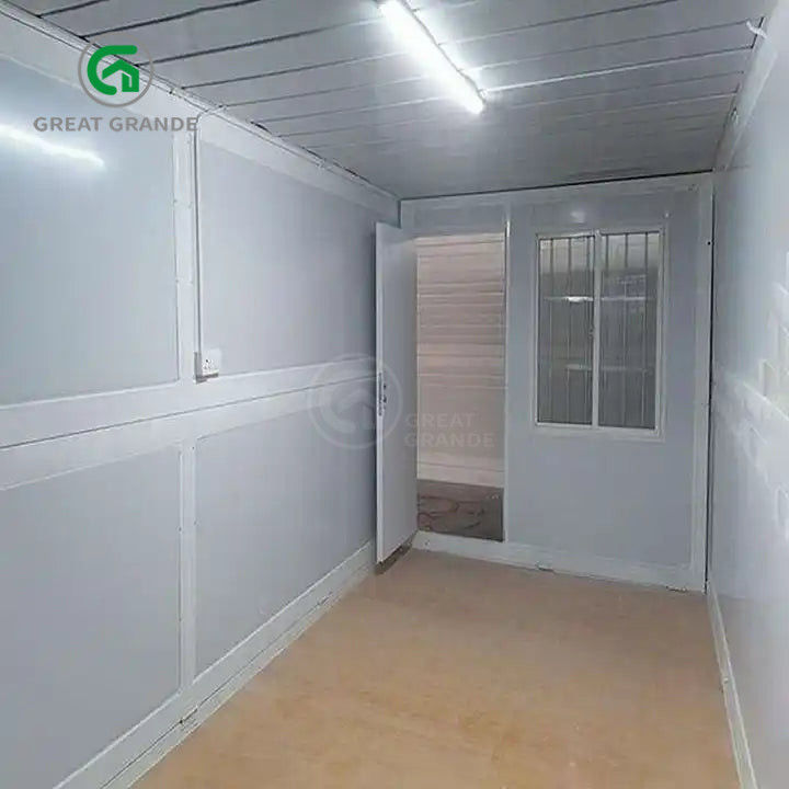 Casa de contenedores plegable de 20 pies Fabricante Tubos cuadrados Acero galvanizado Instalación rápida